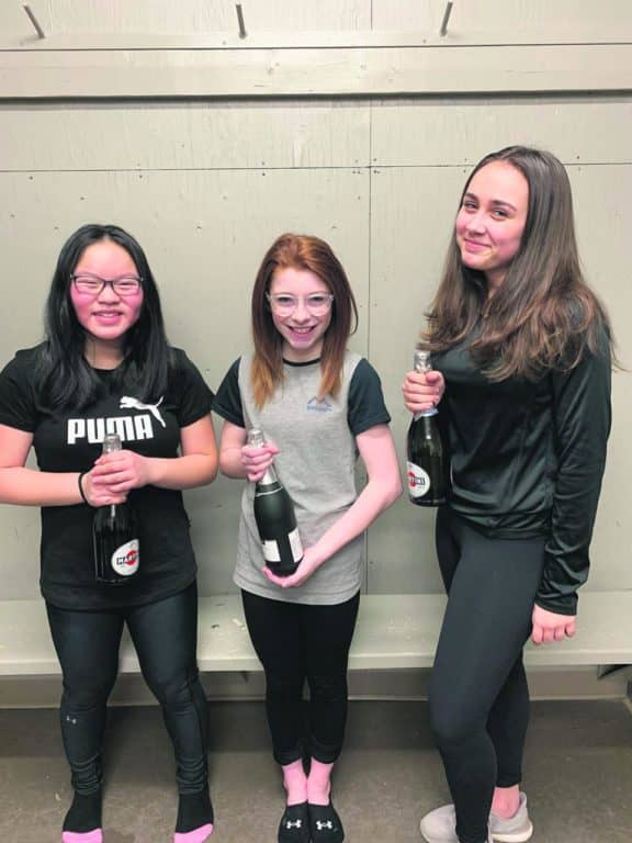 Trois patineuses réussissent leur test or