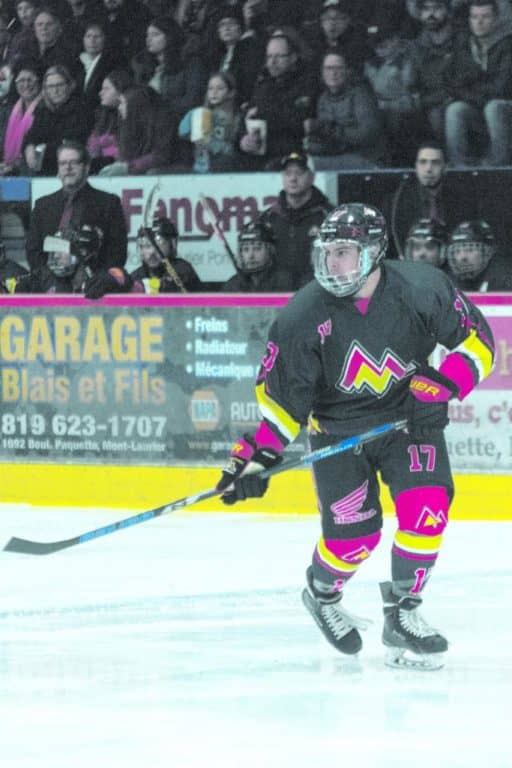 Partager sa passion du hockey