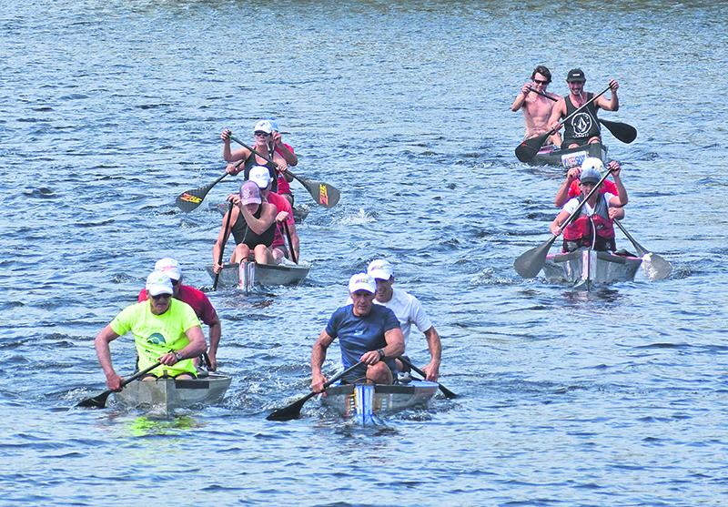 Course de canot à Lac-Saguay