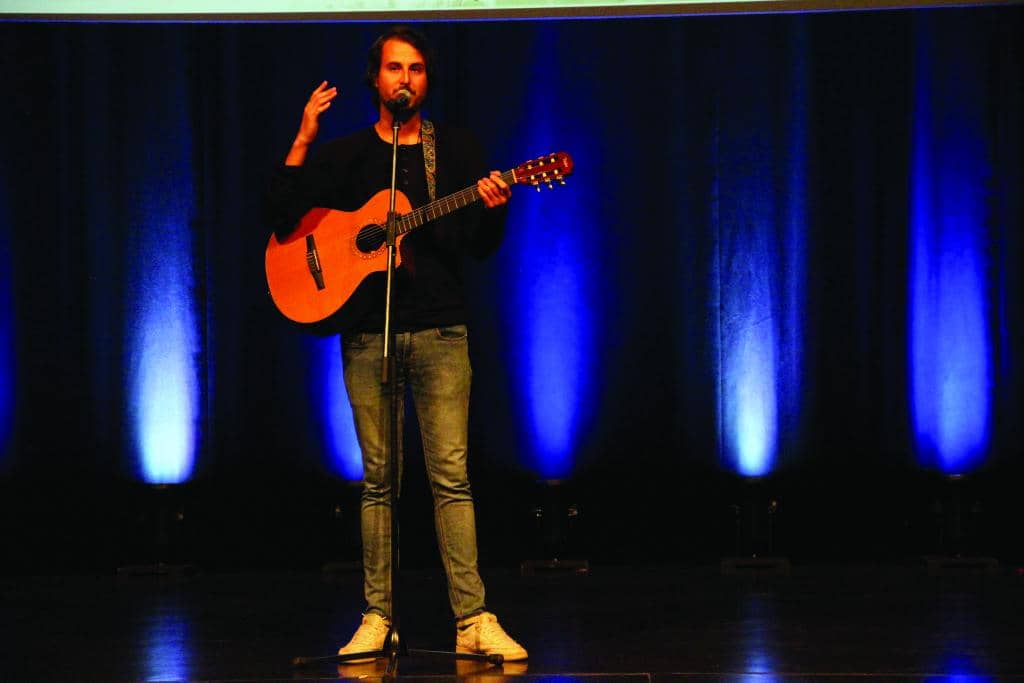 Bobby Bazini fait une apparition surprise lors de la soirée d’ouverture