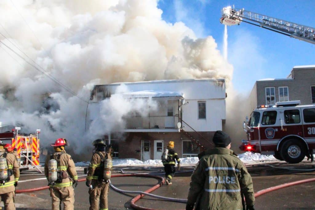 Un immeuble à logement détruit par un incendie