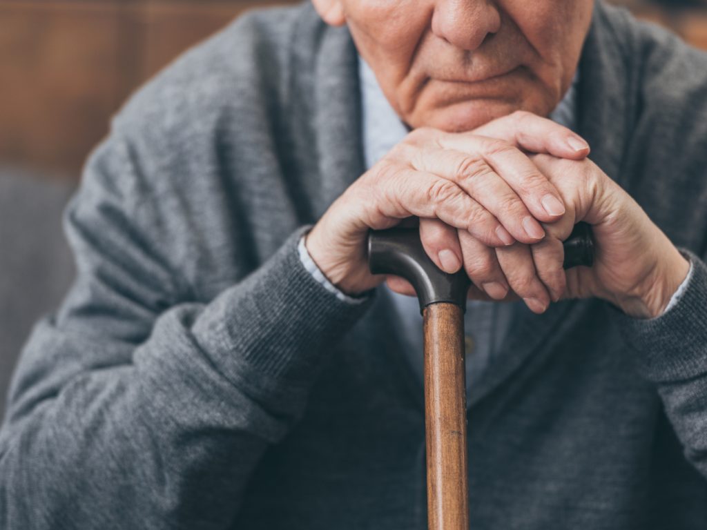 Mise à jour de la politique pour les ainées et la famille