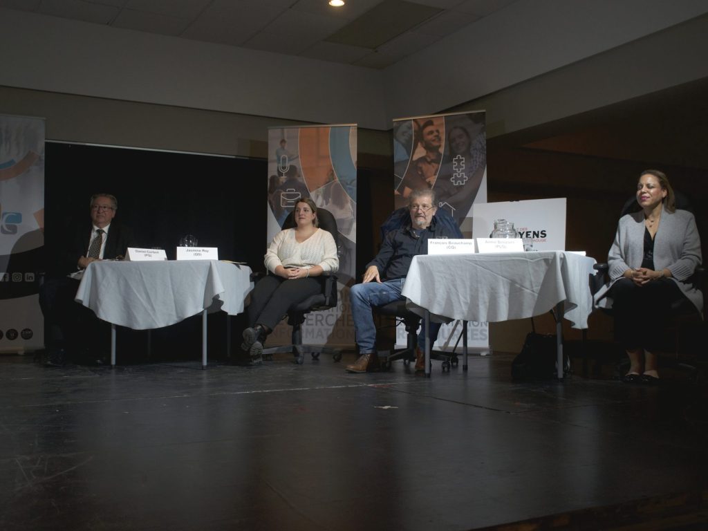 Quatre candidats participent à un débat sur l’environnement