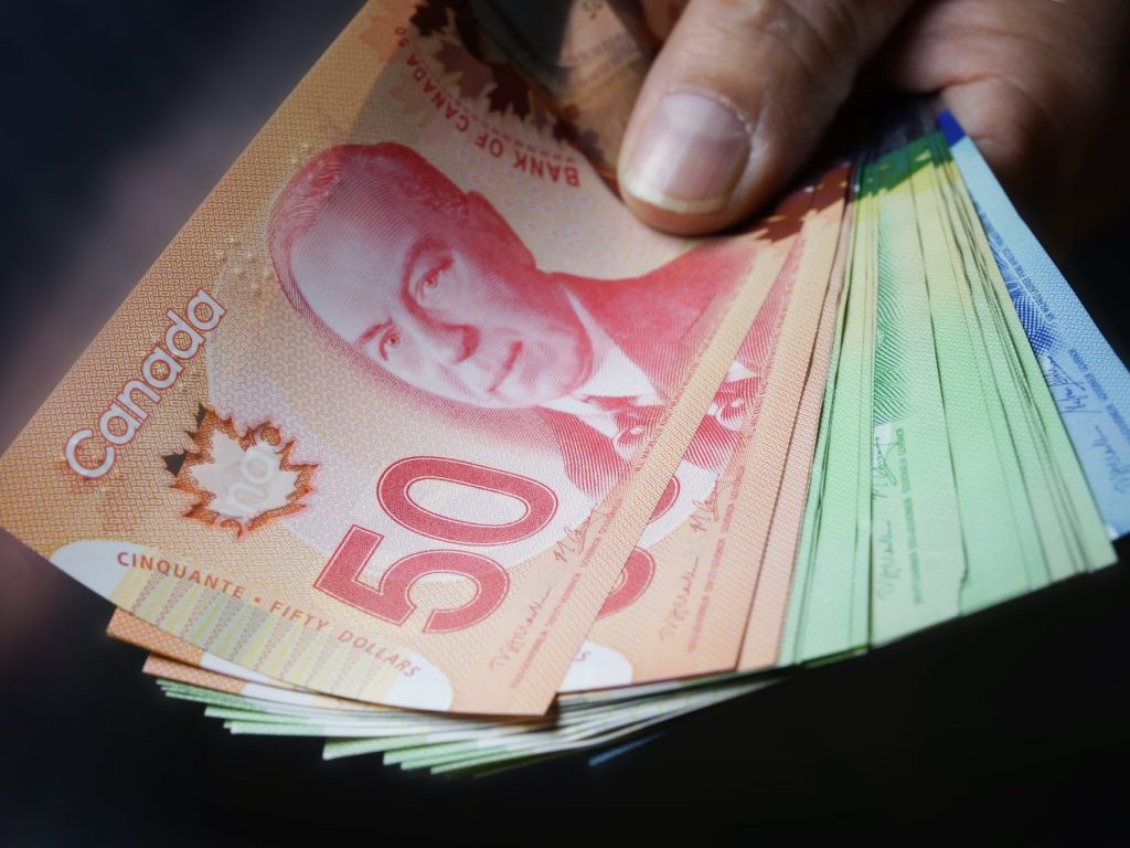 « Comme nous sommes 7,5 % de la population du Québec dans les Laurentides, c’est un minimum de 98,8 M$ qui devraient être investis chez nous, dans le cadre du Plan Nature, par le gouvernement du Québec », lance comme exemple le président du Conseil des préfets et des élus de la région des Laurentides, qui revendique davantage de financement pour la région de la part du gouvernement du Québec. (Photo Adobe Stock)