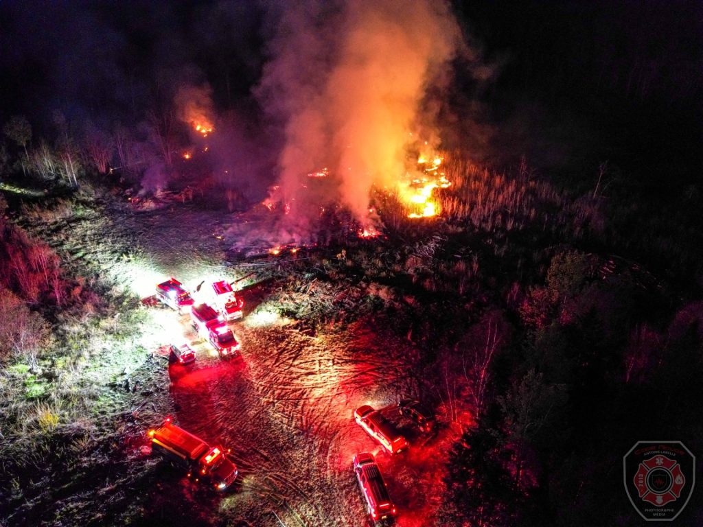 Deux feux de forêt maîtrisés dans les Hautes-Laurentides