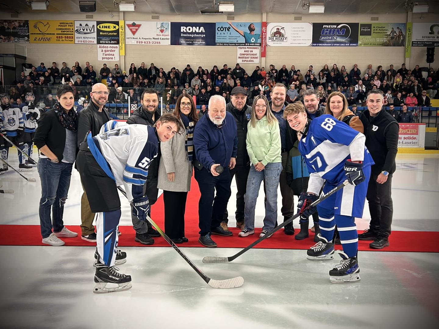 Tournoi Provincial Mont-Laurier / Ferme-Neuve : Deux équipes De Mont ...