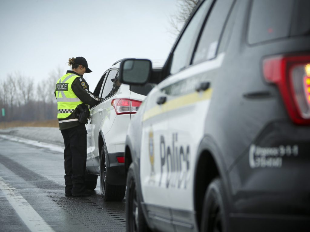 Grand excès de vitesse devant une école